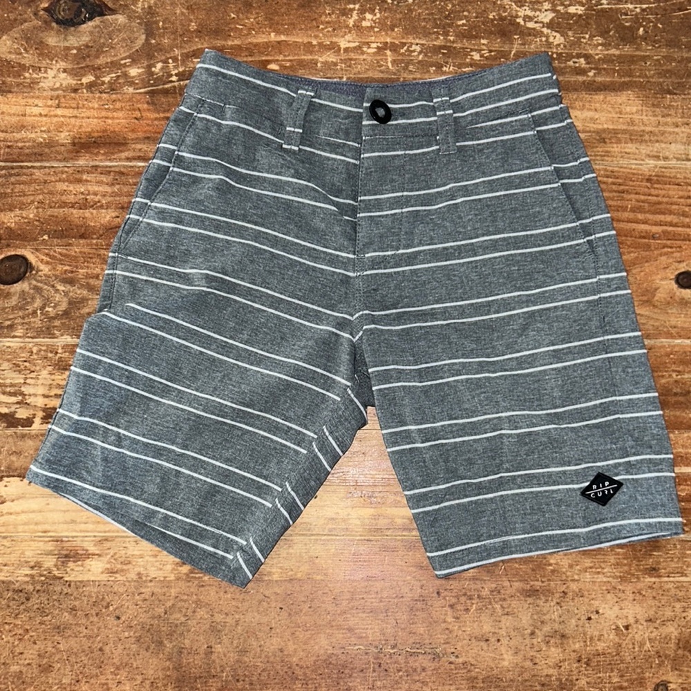 Boys Rip Curl Hybrid shorts.  22 inch waist